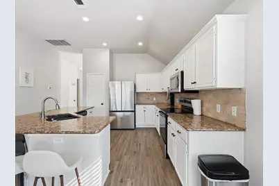 1316 Pelham Lane, Lewisville, TX 75077 - Photo 9