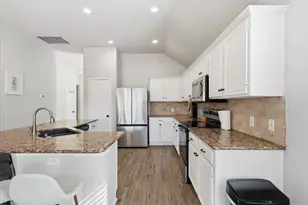 1316 Pelham Ln, Lewisville, TX 75077 - Photo 9