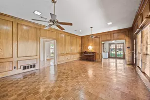 2106 Meadowview Cir, Garland, TX 75043 - Photo 15