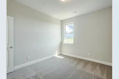 572 Hutchinson Lane, Lewisville, TX 75077 - Photo 17