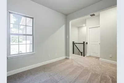 572 Hutchinson Lane, Lewisville, TX 75077 - Photo 11