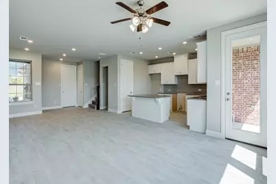 572 Hutchinson Lane, Lewisville, TX 75077 - Photo 5