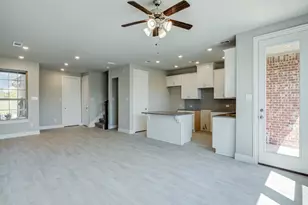 572 Hutchinson Ln, Lewisville, TX 75077 - Photo 5