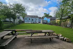 2835 Aster St, Dallas, TX 75211 - Photo 27