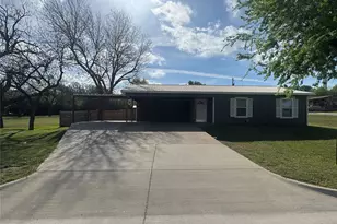 104 4th St, Glen Rose, TX 76043 - Photo 1