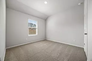 556 Stone Hollow Dr, Van Alstyne, TX 75495 - Photo 13