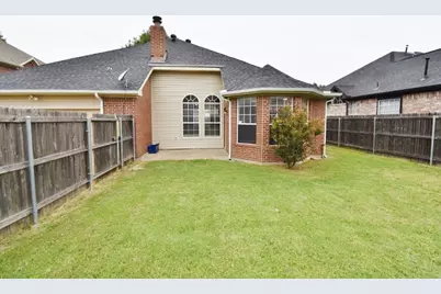 1402 Lost Creek Drive, DeSoto, TX 75115 - Photo 17