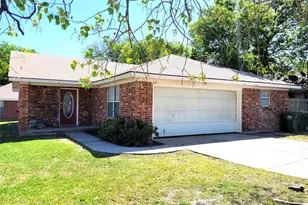 651 Meadow Park Dr, White Settlement, TX 76108 - Photo 1
