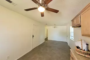 651 Meadow Park Dr, White Settlement, TX 76108 - Photo 5