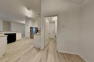 615 Douglas Dr, Mansfield, TX 76063 - Photo 5