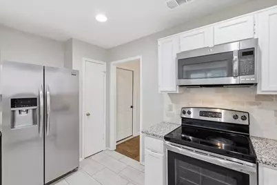 1638 Sunswept Terrace, Lewisville, TX 75077 - Photo 11