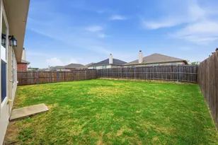 10001 Amosite Dr, Fort Worth, TX 76131 - Photo 37