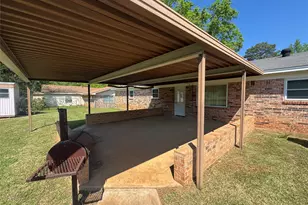 132 Columbia, Palestine, TX 75803 - Photo 27