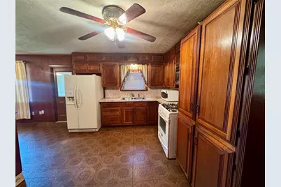 132 Columbia, Palestine, TX 75803 - Photo 7