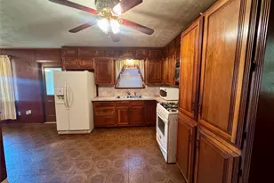 132 Columbia, Palestine, TX 75803 - Photo 7