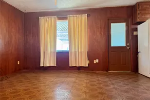 132 Columbia, Palestine, TX 75803 - Photo 9