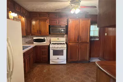 132 Columbia, Palestine, TX 75803 - Photo 5