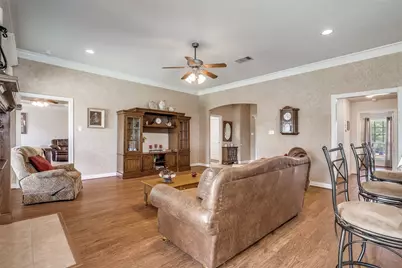 3901 Bonita Court, Granbury, TX 76049 - Photo 9