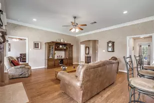 3901 Bonita Ct, Granbury, TX 76049 - Photo 9