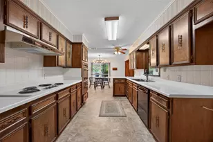 2907 Glasgow Dr, Arlington, TX 76015 - Photo 3