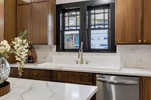 1112 S Travis St, Sherman, TX 75090 - Photo 17