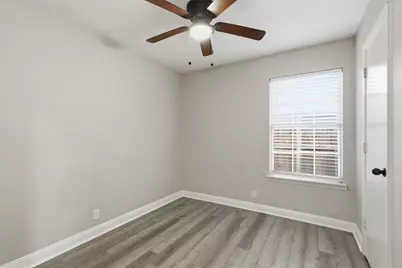 729 Hettie Street, Denton, TX 76209 - Photo 9