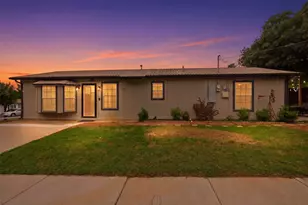 729 Hettie St, Denton, TX 76209 - Photo 1