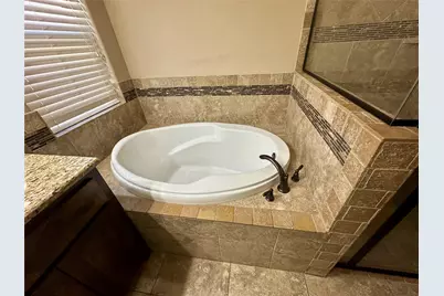 4502 Sapphire Lane, Granbury, TX 76049 - Photo 9