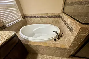 4502 Sapphire Ln, Granbury, TX 76049 - Photo 9