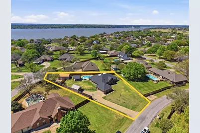 3802 Buena Vista Circle, Granbury, TX 76049 - Photo 1