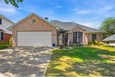 4511 Queenswood Drive, Grand Prairie, TX 75052 - Photo 1