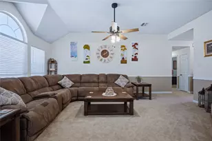 4511 Queenswood Dr, Grand Prairie, TX 75052 - Photo 5