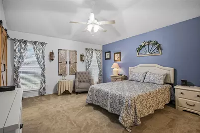 4511 Queenswood Drive, Grand Prairie, TX 75052 - Photo 9