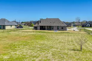 122 Altom Rd, Springtown, TX 76082 - Photo 25