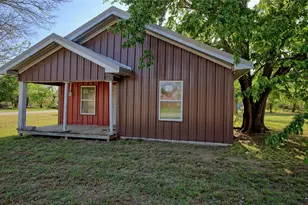 601 Baylor St, Nocona, TX 76255 - Photo 13