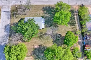 601 Baylor St, Nocona, TX 76255 - Photo 7