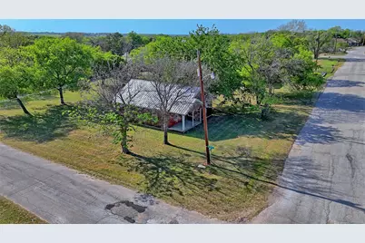 601 Baylor Street, Nocona, TX 76255 - Photo 11
