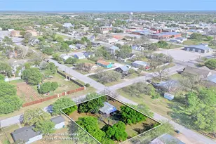 601 Baylor St, Nocona, TX 76255 - Photo 5