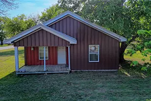 601 Baylor St, Nocona, TX 76255 - Photo 25