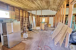 601 Baylor St, Nocona, TX 76255 - Photo 3