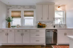 302 N Waverly Dr, Dallas, TX 75208 - Photo 21