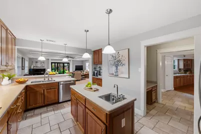 1204 Forrest Drive, Arlington, TX 76012 - Photo 11