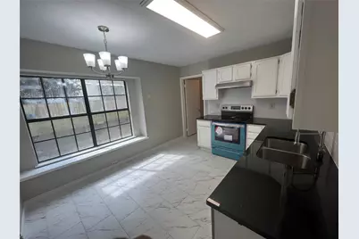 905 Camino Court, Grand Prairie, TX 75052 - Photo 9