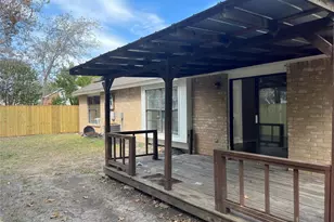 905 Camino Ct, Grand Prairie, TX 75052 - Photo 19