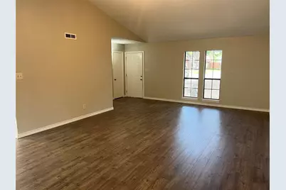 905 Camino Court, Grand Prairie, TX 75052 - Photo 3