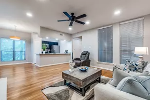 7525 Holly Hill Dr, Dallas, TX 75231 - Photo 9