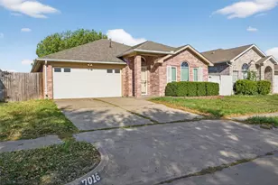 7016 Snowivy Ct, Arlington, TX 76001 - Photo 1
