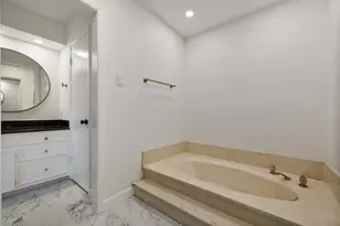 701 Rocky Canyon Rd, Arlington, TX 76012 - Photo 13