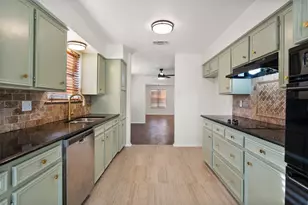 701 Rocky Canyon Rd, Arlington, TX 76012 - Photo 33