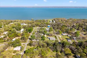 204 Plantation Ave, Pottsboro, TX 75076 - Photo 5